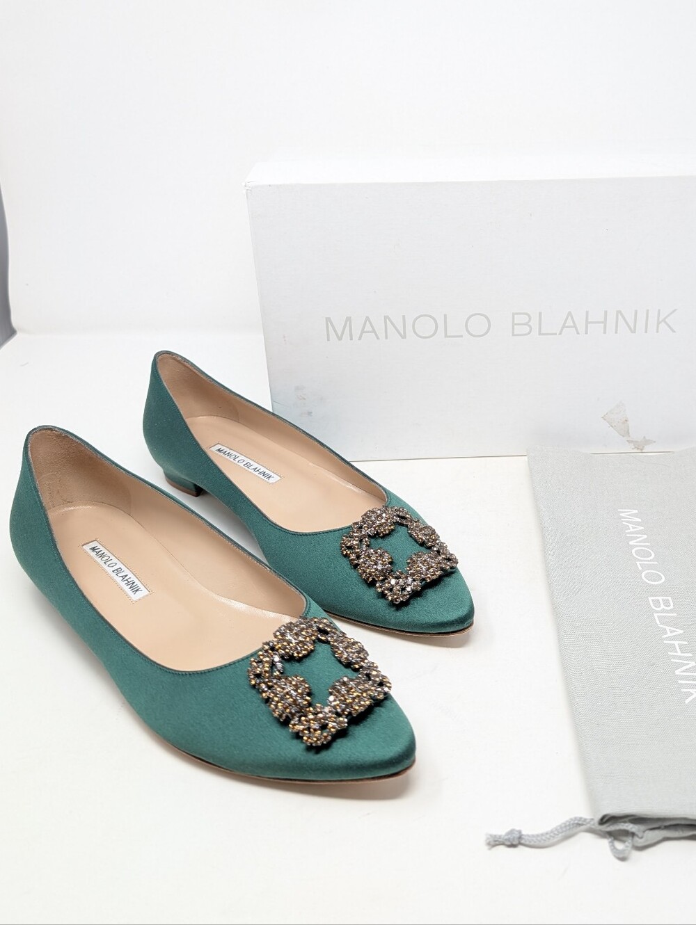 Manolo Blahnik Hangisi Green Silk Ballet Flats Crystal Buckle Size 39